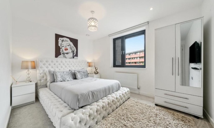 Rotherhithe Apartment | CAPE Modern City 2 Bed Apartment London Canada Water Deptford Greenwich