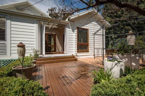 Narrabundah House | Capital Cottage