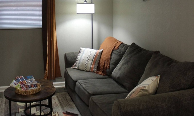 Downtown Little Rock Apartment | Capital Manor Retreat: Steps Away from Downtown