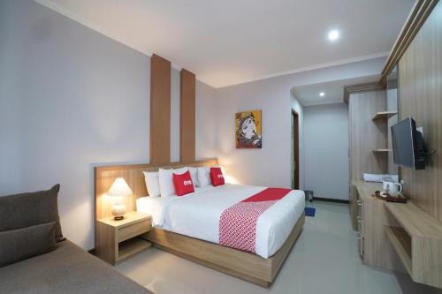 Renon Hotel | Capital O 2166 Elitya Stay