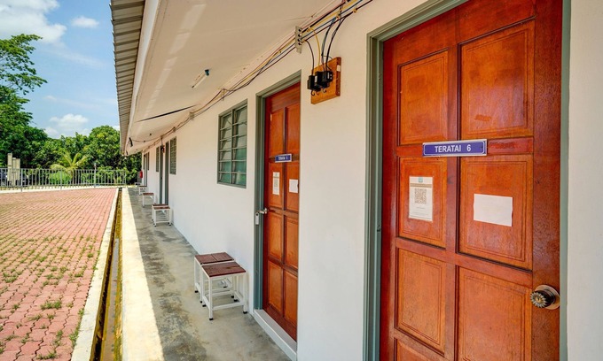 Kampung Bendang Hotel | Capital O 90423 Teratai Chalet
