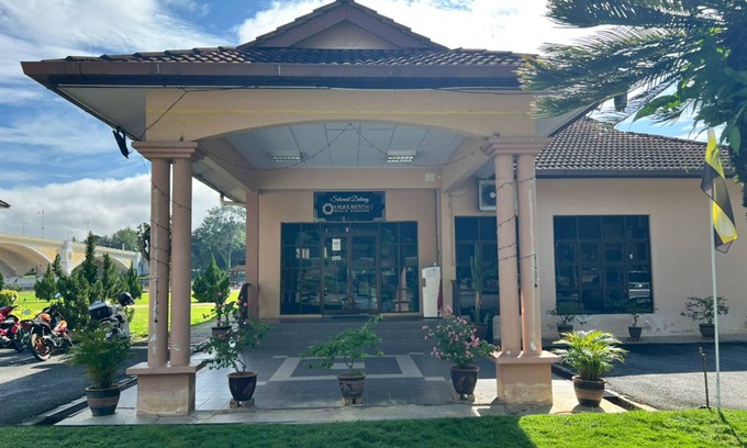 Kampung Kuala Parit Hotel | Capital O 91096 Usas Resort