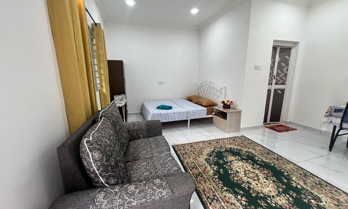 Larut Hotel | Capital O 91117 Noor Room Stay
