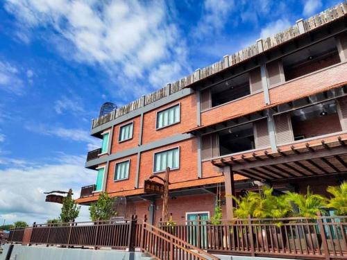 Kuala Kurau Hotel | Capital O 91170 Kurau Bay Hotel