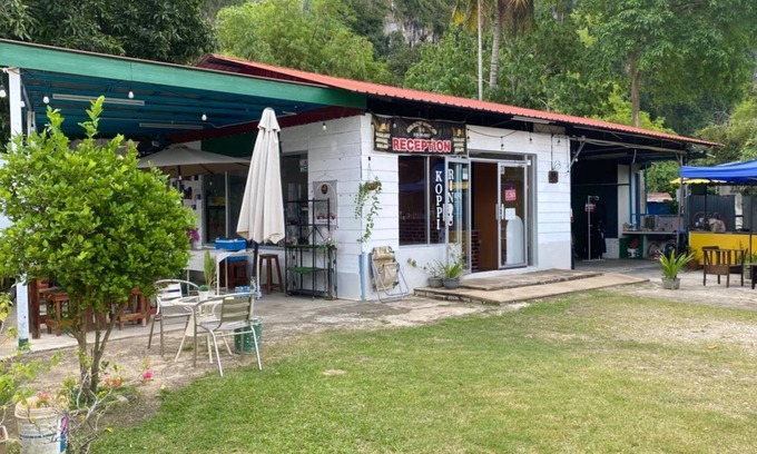 Baling Hotel | Capital O 91189 Chalet Asyuk Maju