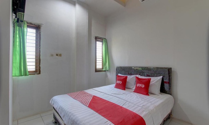 Klaten Hotel | Capital O 91690 Moza Guest House