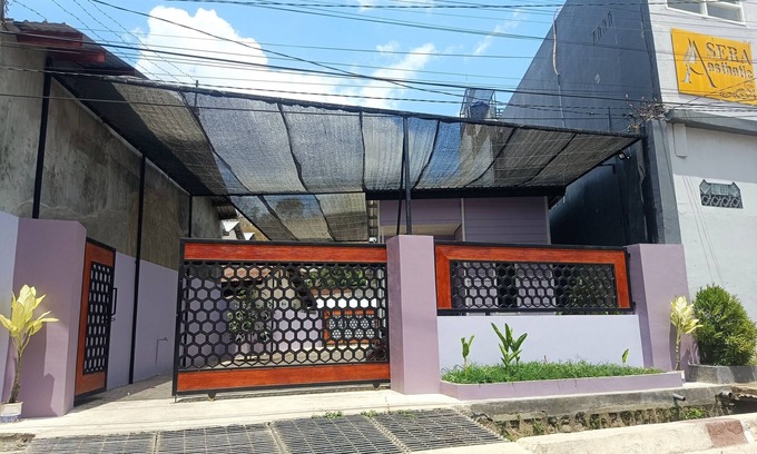 Sumbawa Besar Hotel | Capital O 93118 Asera Homestay