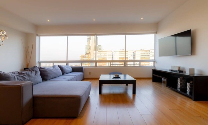 El Yaqui Condo | Capitalia - Modern Urban Retreat