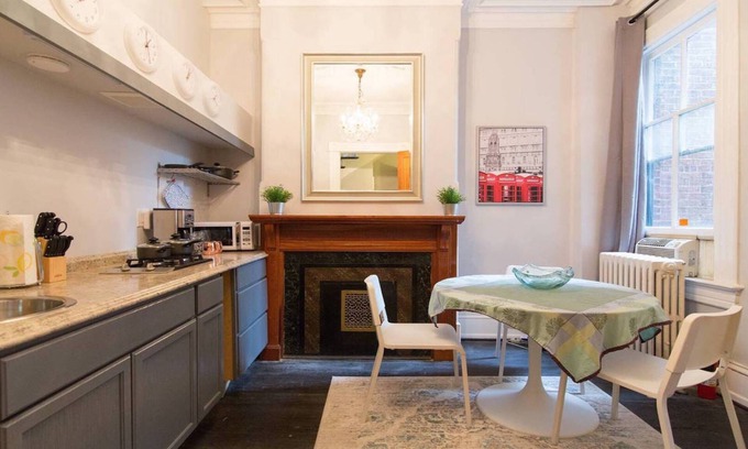 Stanton Park Bed & Breakfast | Capitol Hill Cozy 1 Bedroom, Deck, near Capitol, Eastern Market, Free Parking
