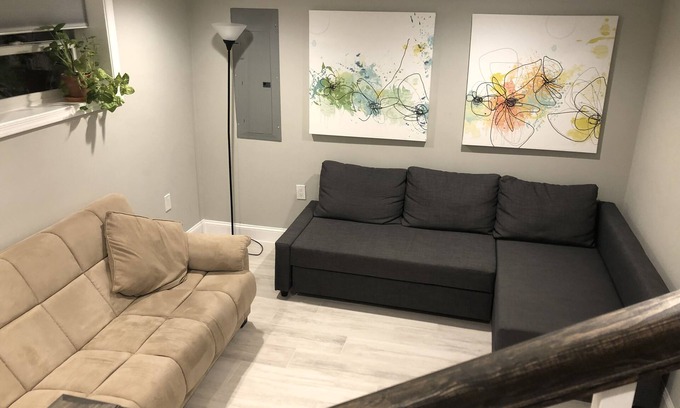 Kingman Park Apartment | Capitol Hill - Easy Metro Access & Free Parking