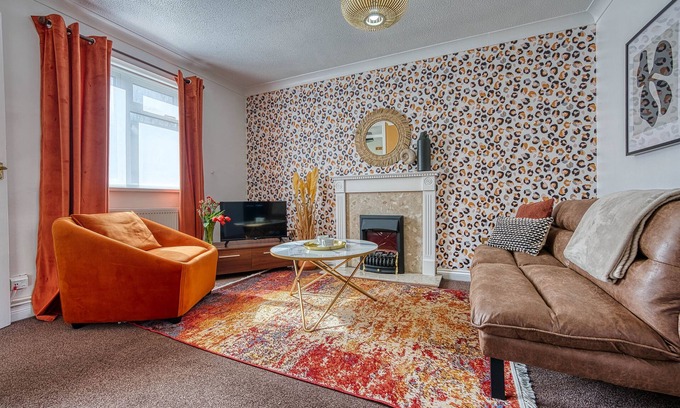 Loughborough House | Capri 13 SA - Closest to Uni & M1 *Free Parking *Free Wifi *Long Stay Welcome