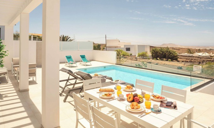Las Brenas Villa | Caprica| Indulge in Serene Opulence at Las Breñas, Lanzarote.