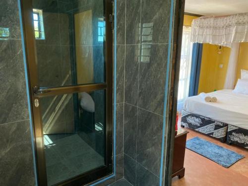 Mponela Apartment | capricorn lake cottage