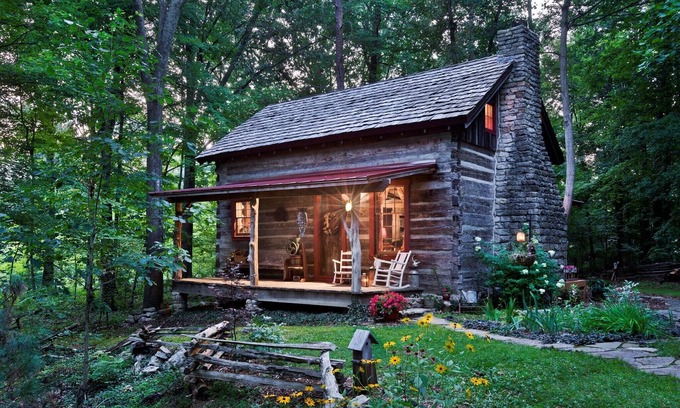 Buechel Cabin | Captain's Cabin Bed & Breakfast: Bourbon Trail, History & Romance