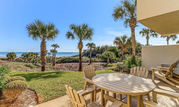 Fernandina Beach Apartment | Captains Court 1019