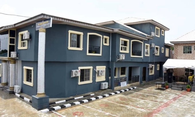 Epetu Cabin | Captivating 1-Bed Apartment in Awoyaya