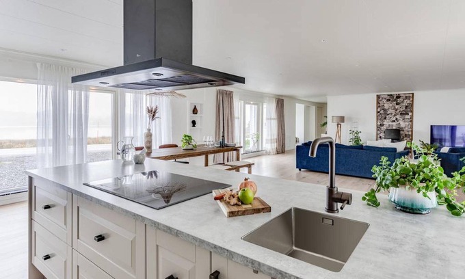 Halanda Villa | Captivating 3-bed Villa in Halanda With Lake View