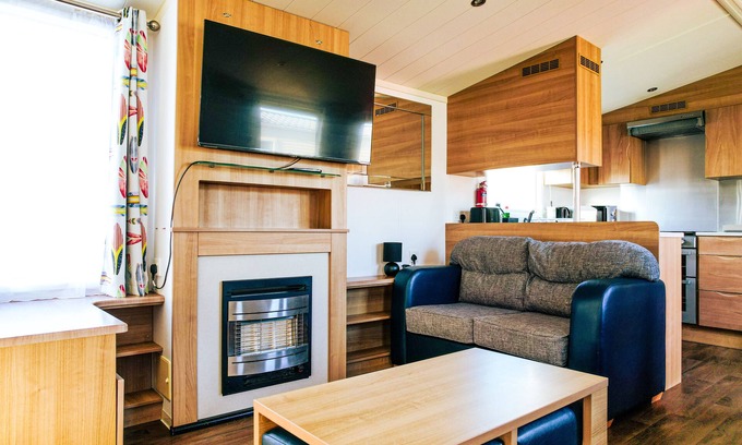 Rhyl Cabin | Captivating 6-Person Caravan in Rhyl