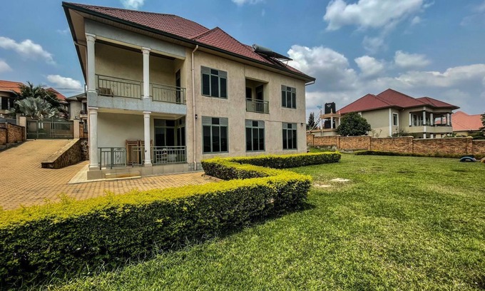 Kigali House | Captivating 7-Bed House in Kigali, Rwanda