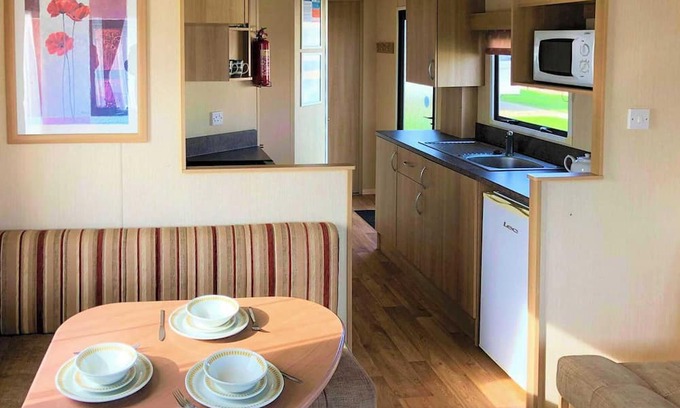 Chapel Saint Leonards House | Caravan with one double and one twin.