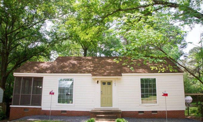 Fondren House | Cardinal House is by St. Richard's Church/School in North Fondren