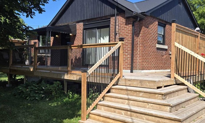 Cardinal House | Cardinal Inn
