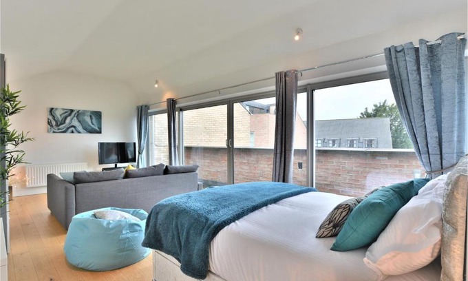 Lincoln House | Cardinals House