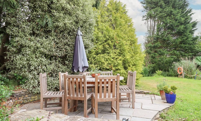 Pelynt Cottage | CARDWEN FARMHOUSE, pet friendly, character holiday cottage in Looe