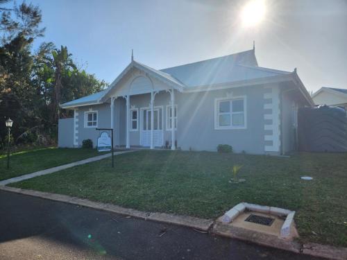 Port Edward Villa | Caribbean Estates Villa R&R