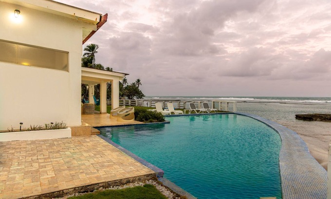 Eastern Panama House | Caribbean Paradise - Beachfront Getaway
