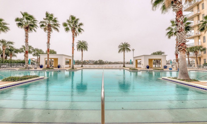 Sunnyside Resort | Carillon Beach Inn by Vacasa