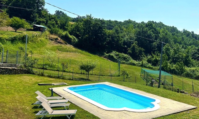Colognola Apartment | Carina in Toscana, garden apartment with private pool in beautiful Garfagnana.