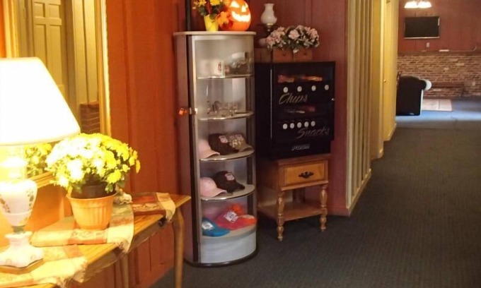 Carlinville Hotel | Carlin Villa Motel