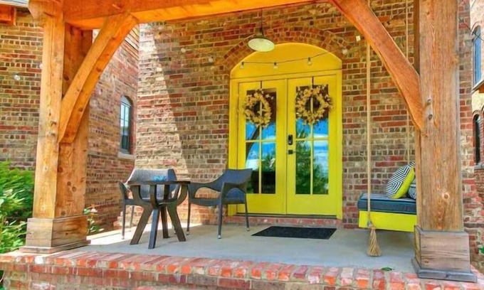 Eufaula Cottage | Carlton Landing-Sunshine Cottage