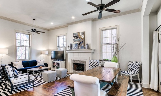 Carlton Landing House | Carlton Landing! Cozy getaway close to dock and town center!