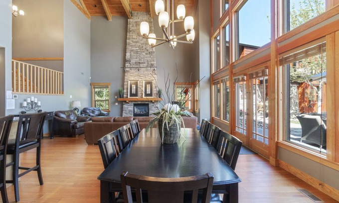Blind Bay House | Carmel Beach Private Lodges - Unit #9. Lakefront 4 bedroom lodge.