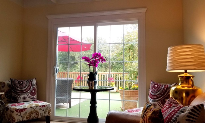 Hatton Fields Cottage | Carmel Special. Beautiful Private Cottage