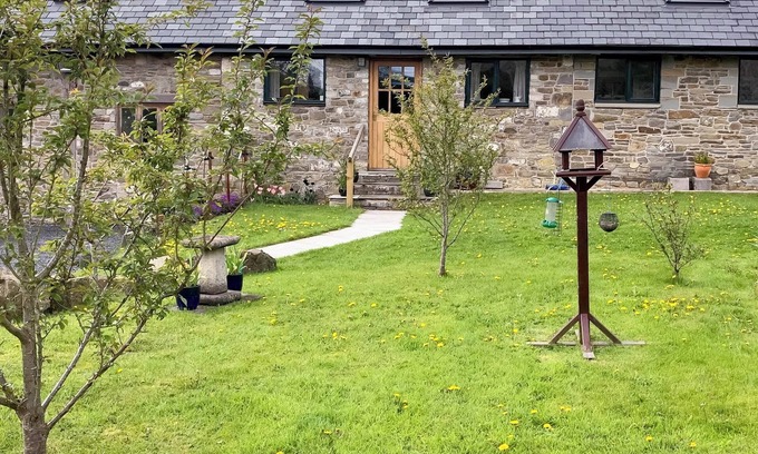Penybont Cottage | Carnau Bach (uk45822)