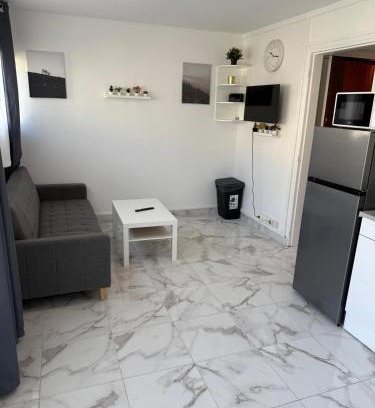 Villiers-le-Bel Apartment | Carnot - VILLIERS LE BEL proche Aéroport ROISSY CHARLES DE GAULLES & PARIS