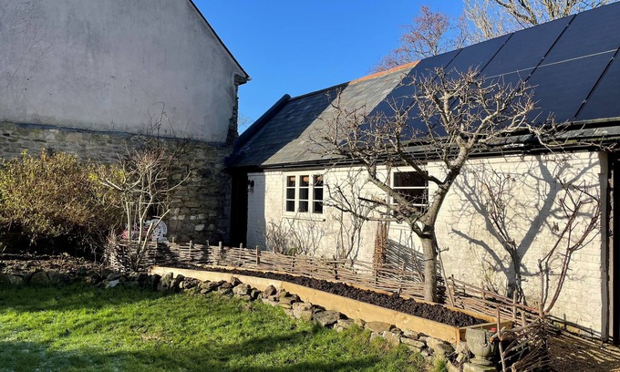 Owermoigne Cottage | CARNOTZE, pet friendly, character holiday cottage in Broadmayne