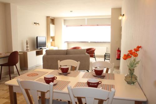 Koksijde-Bad Apartment | Caro Beach