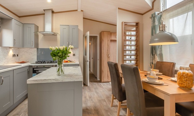 Welney House | Carp Lodge - Two Bedroom House, Sleeps 4