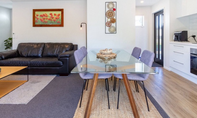 Christchurch House | Carpark/CBD/Warm and Quiet/Standalone/Sunny