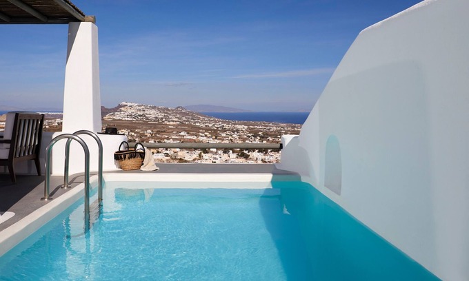 Pyrgos Hotel | Carpe Diem Santorini