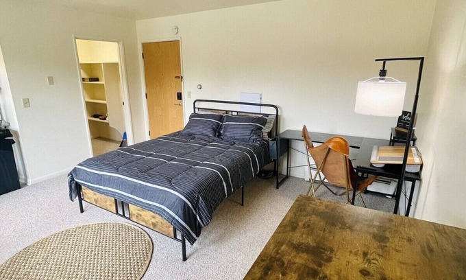 Whitewater House | Carriage Hill Apartment #11