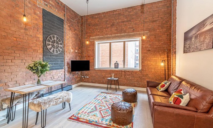Preston Apartment | Carriage Works by Guestz