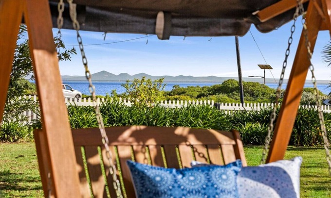 Portarlington House | Carrick Cottage on the waterfront