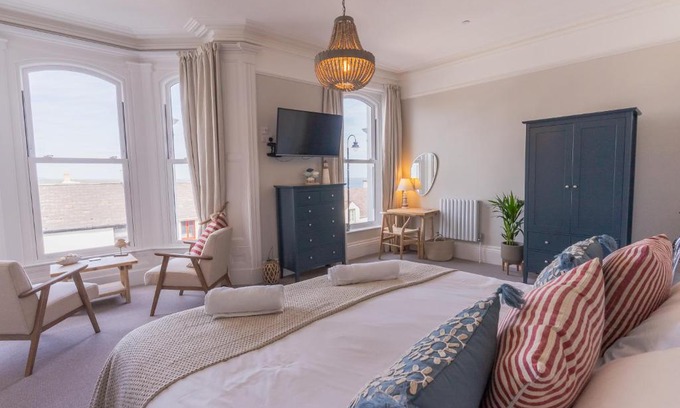 Port St Mary Bed & Breakfast | Carrick Rooms