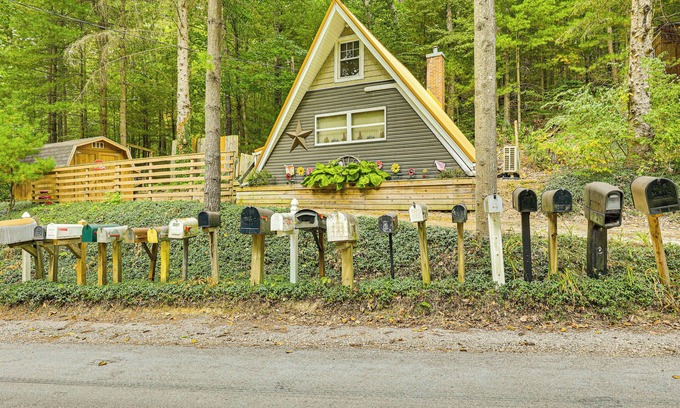 Carrollton Apartment | Carrollton Cabin w/Patio & Fire Pit!