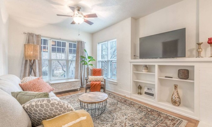 Downtown Tulsa Apartment | Carson Flats #3-Downtown|BOK|OSU MED|Gathering Pl